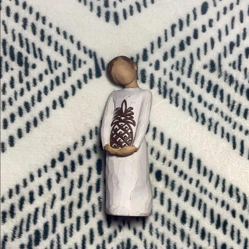 Willow tree “gracious” pretty decor piece